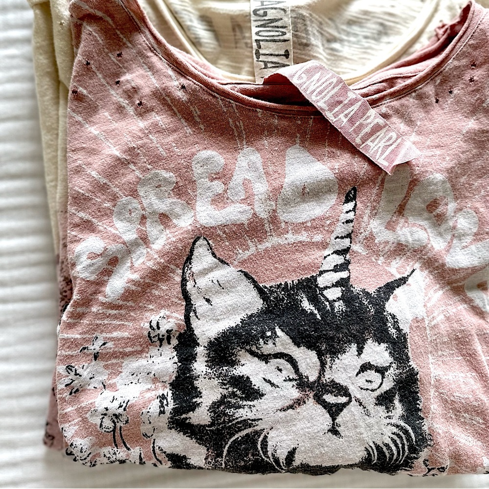 Magnolia Pearl Tee ~ Spread the Love pink tee NWT